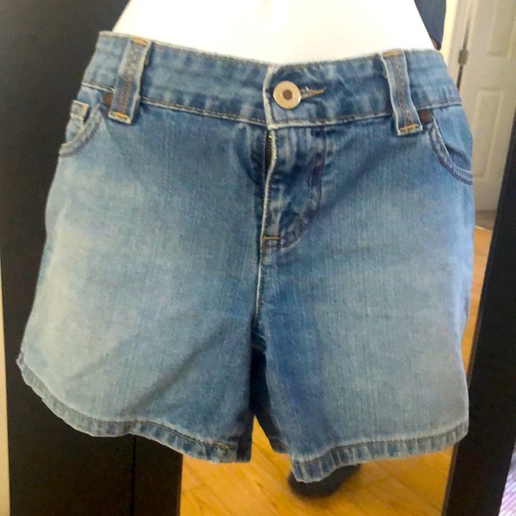 Tommy Hilfiger Jean shorts Size 8 - Picture 1 of 8